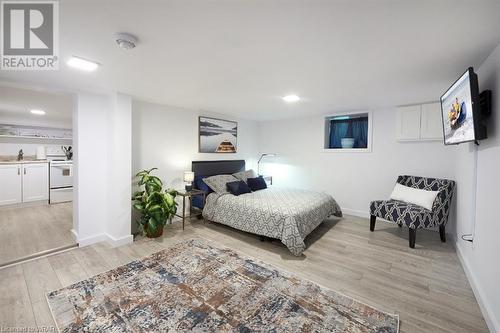 101 Charles Street E, Kitchener, ON - Indoor Photo Showing Bedroom
