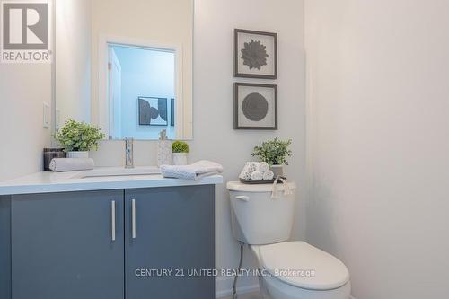 945 Bamford Terrace, Peterborough, ON - Indoor Photo Showing Bathroom