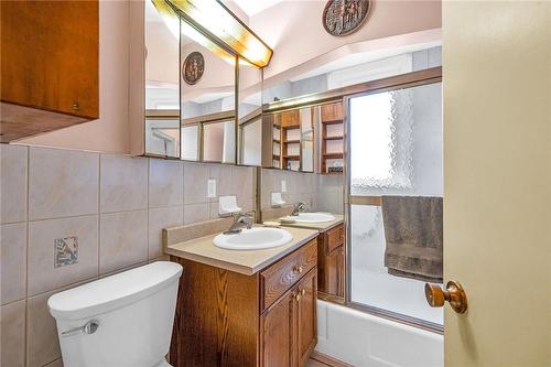 869 Garth Street, Hamilton, ON - Indoor Photo Showing Bathroom