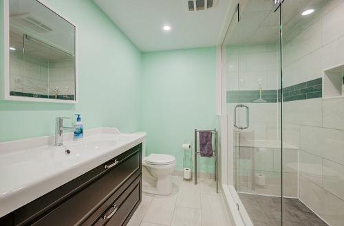1 Bryant Court, Hamilton, ON - Indoor Photo Showing Bathroom