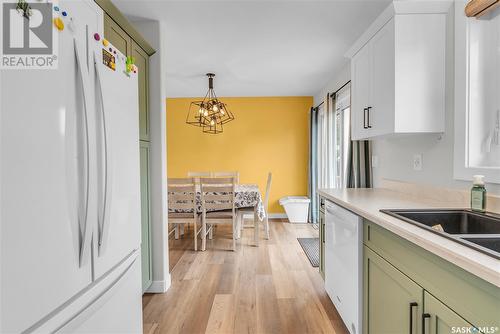 3442 33Rd Street W, Saskatoon, SK - Indoor Photo Showing Kitchen