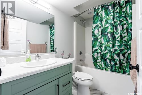 3442 33Rd Street W, Saskatoon, SK - Indoor Photo Showing Bathroom