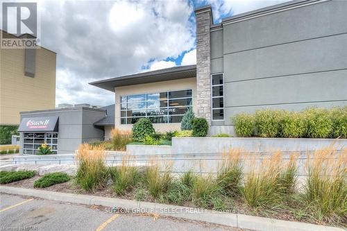 206 - 320 Sugarcreek Trail, London, ON - Outdoor