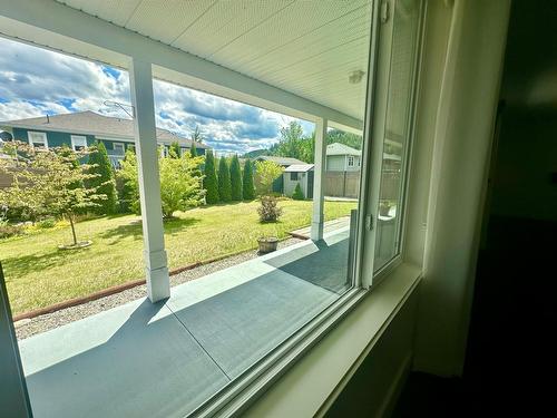 1516 Rosewood Lane, Castlegar, BC - Outdoor With Deck Patio Veranda