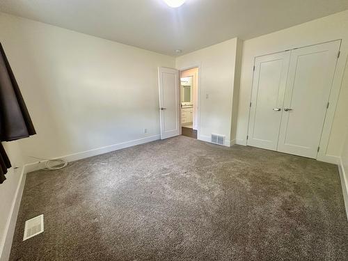 1516 Rosewood Lane, Castlegar, BC - Indoor Photo Showing Other Room