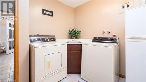 97 Dorena Crescent, Sauble Beach, ON - Indoor Photo Showing Laundry Room