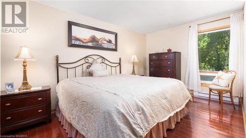 97 Dorena Crescent, Sauble Beach, ON - Indoor Photo Showing Bedroom