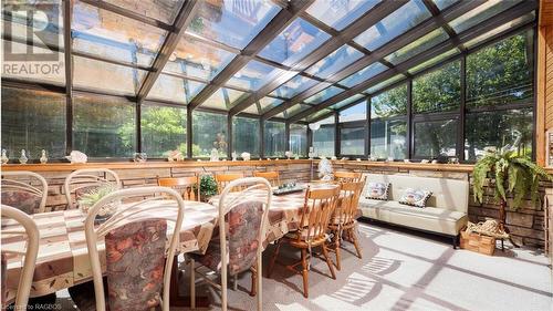 97 Dorena Crescent, Sauble Beach, ON - Indoor Photo Showing Dining Room