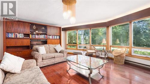 97 Dorena Crescent, Sauble Beach, ON - Indoor Photo Showing Living Room