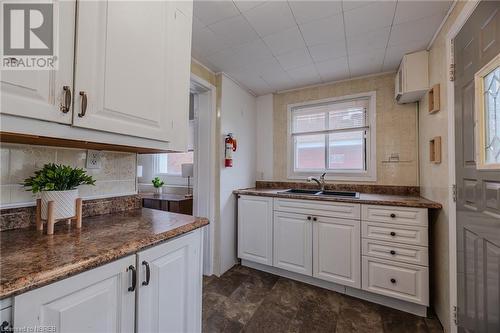 108 Second Avenue W, North Bay, ON - Indoor Photo Showing Kitchen With Double Sink