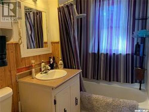 212 2Nd Avenue E, Nokomis, SK - Indoor Photo Showing Bathroom