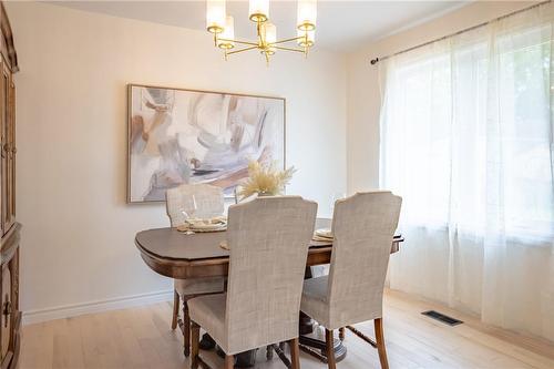 106 Simcoe Street E, Hamilton, ON - Indoor Photo Showing Dining Room