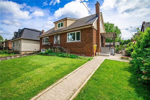 106 Simcoe Street E, Hamilton, ON - Outdoor With Exterior