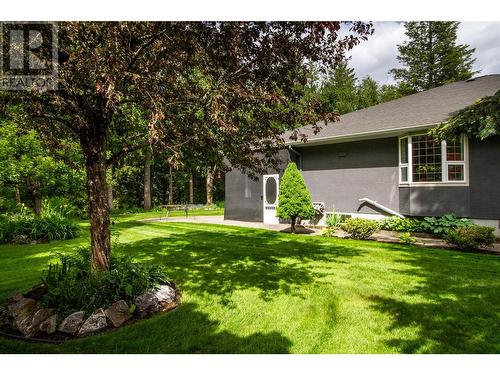 1108 Pineridge Crescent, Revelstoke, BC - Outdoor