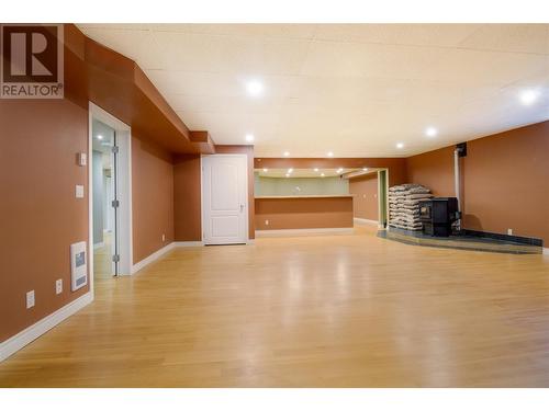 1108 Pineridge Crescent, Revelstoke, BC - Indoor Photo Showing Other Room