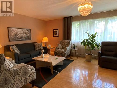 60 Lily Avenue, Edmundston, NB - Indoor Photo Showing Living Room