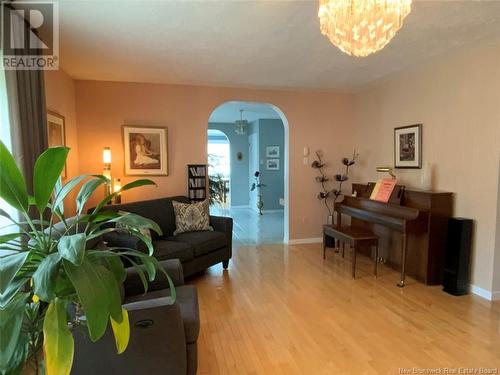 60 Lily Avenue, Edmundston, NB - Indoor Photo Showing Living Room