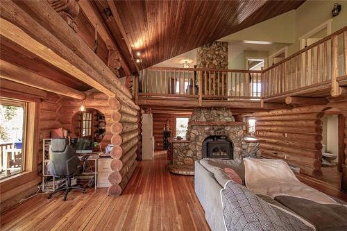 242 Road 9, Oliver, BC - Indoor With Fireplace