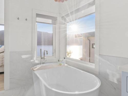 1610 Kimberlite Drive, Lake Country, BC - Indoor Photo Showing Bathroom