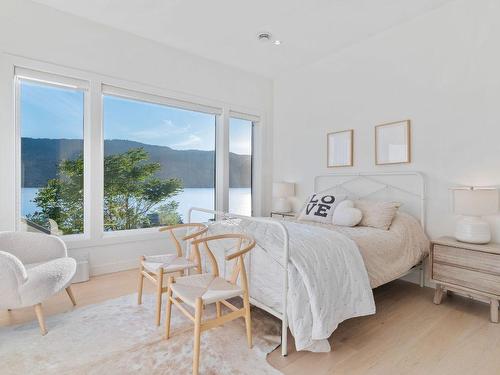 1610 Kimberlite Drive, Lake Country, BC - Indoor Photo Showing Bedroom