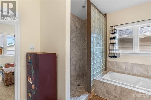 35 Bellwood Drive, Arnprior, ON - Indoor Photo Showing Bathroom
