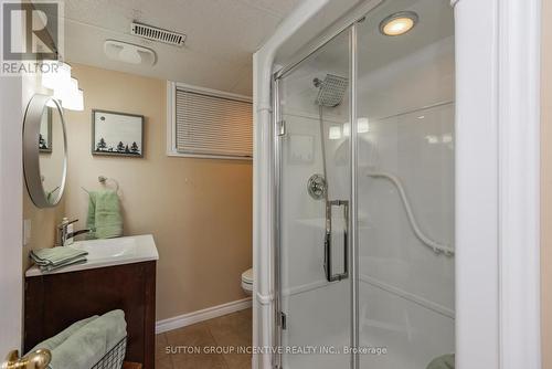 10 Knox Court, North Bay, ON - Indoor Photo Showing Bathroom