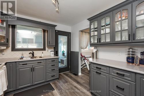 10 Knox Court, North Bay, ON - Indoor Photo Showing Kitchen With Double Sink