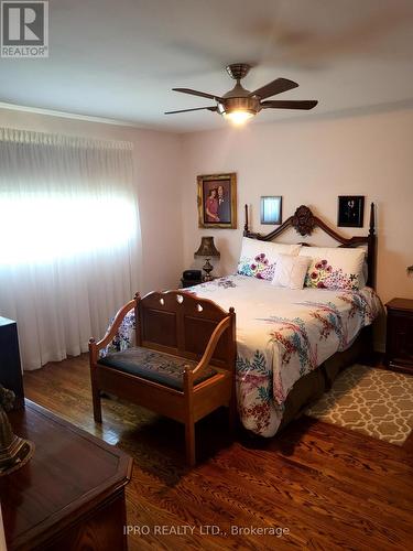 4239 Rockwood Road, Mississauga (Rathwood), ON - Indoor Photo Showing Bedroom