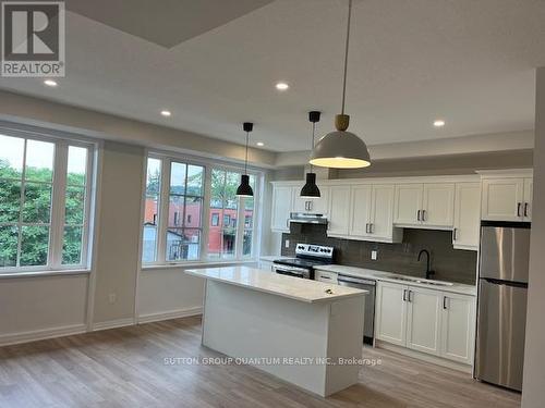 303 - 12 Blanshard Street, Hamilton (Kirkendall), ON - Indoor Photo Showing Kitchen With Upgraded Kitchen