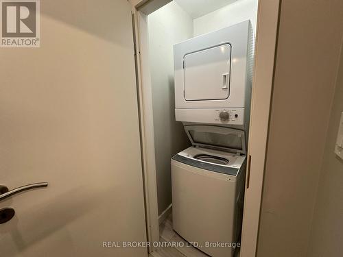 801 - 20 George Street, Hamilton (Central), ON - Indoor Photo Showing Laundry Room