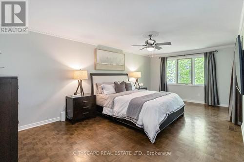 1836 Friar Tuck Court, Mississauga, ON - Indoor Photo Showing Bedroom