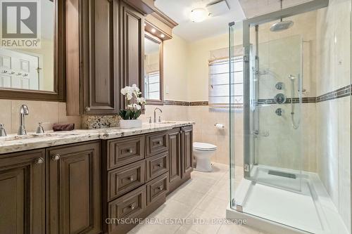 1836 Friar Tuck Court, Mississauga, ON - Indoor Photo Showing Bathroom