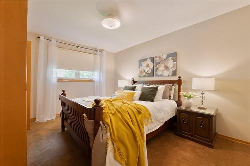 67 Edgewood Avenue, Hamilton, ON - Indoor Photo Showing Bedroom