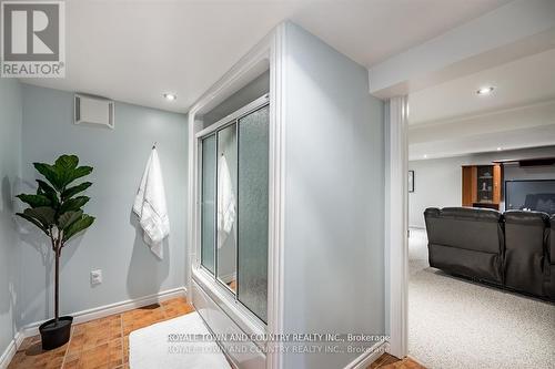 226 Angeline Street N, Kawartha Lakes, ON - Indoor Photo Showing Other Room