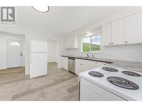 174 Salmon Arm Drive, Enderby, BC - Indoor Photo Showing Kitchen With Double Sink