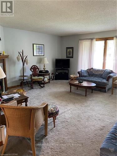 Imported from itso - 111 Fath Avenue, Aylmer (Ay), ON - Indoor Photo Showing Living Room