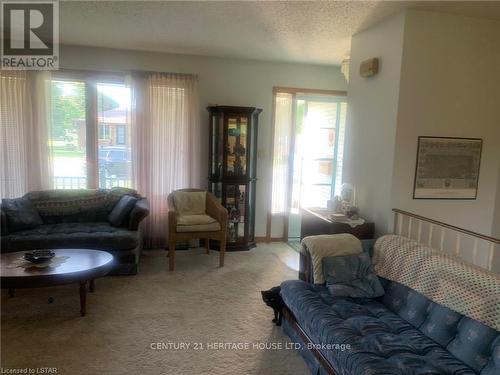 Imported from itso - 111 Fath Avenue, Aylmer (Ay), ON - Indoor Photo Showing Living Room