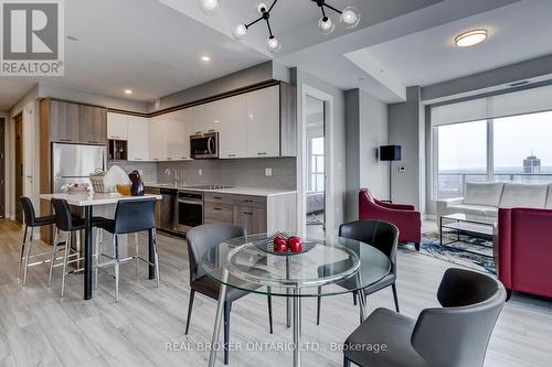 3205 - 20 George Street, Hamilton (Central), ON - Indoor Photo Showing Dining Room