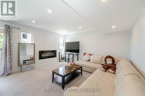 88 - 143 Ridge Road, Cambridge, ON - Indoor Photo Showing Living Room With Fireplace