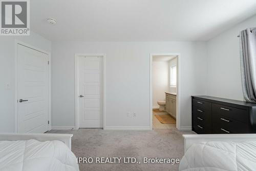 88 - 143 Ridge Road, Cambridge, ON - Indoor Photo Showing Bedroom