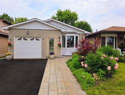 32 BRAEHEID Avenue  Waterdown, ON L8B 0E5