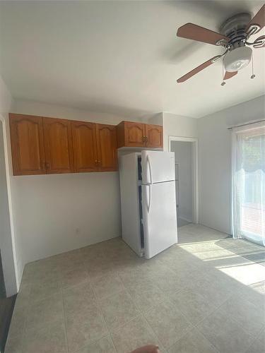 217 Miles Street, Glenboro, MB - Indoor Photo Showing Kitchen