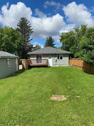 217 Miles Street, Glenboro, MB - Outdoor