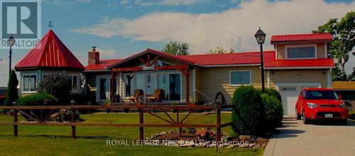 817 Lakeshore Road, Haldimand, ON - Outdoor With Deck Patio Veranda With Facade