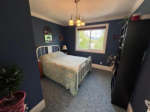 1425 Main Street, Merritt, BC - Indoor Photo Showing Bedroom