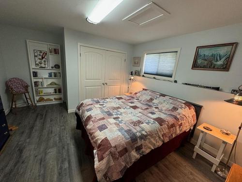 1425 Main Street, Merritt, BC - Indoor Photo Showing Bedroom
