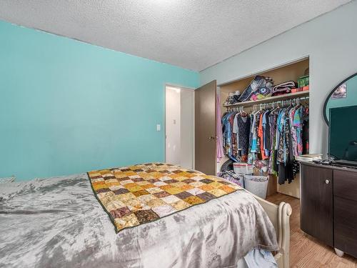 290 Davidson Cres, Lillooet, BC - Indoor Photo Showing Bedroom