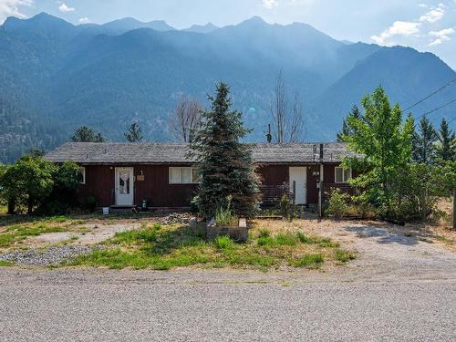 290 Davidson Cres, Lillooet, BC - Outdoor