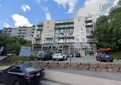 202-203 371 St Margarets Bay Road  Halifax, NS B3N 1J8