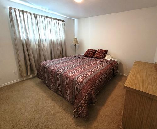8503 Kingfisher Drive, Osoyoos, BC - Indoor Photo Showing Bedroom